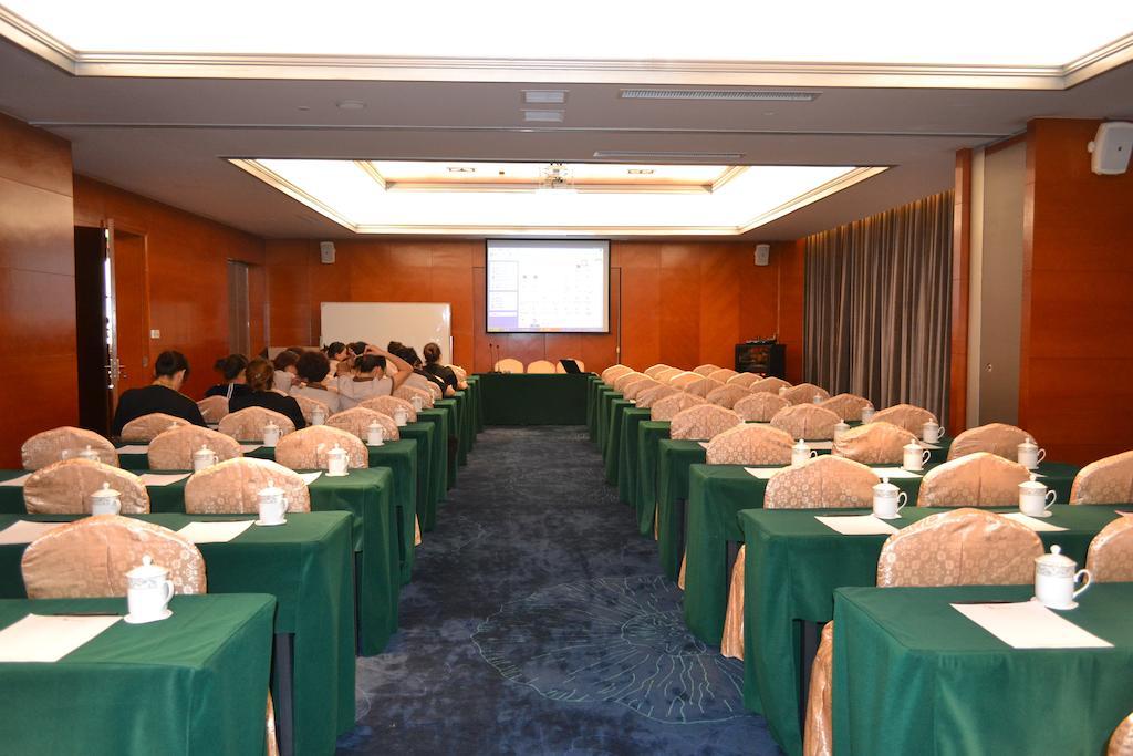 הוההוט Angel Garden Hotel מראה חיצוני תמונה
