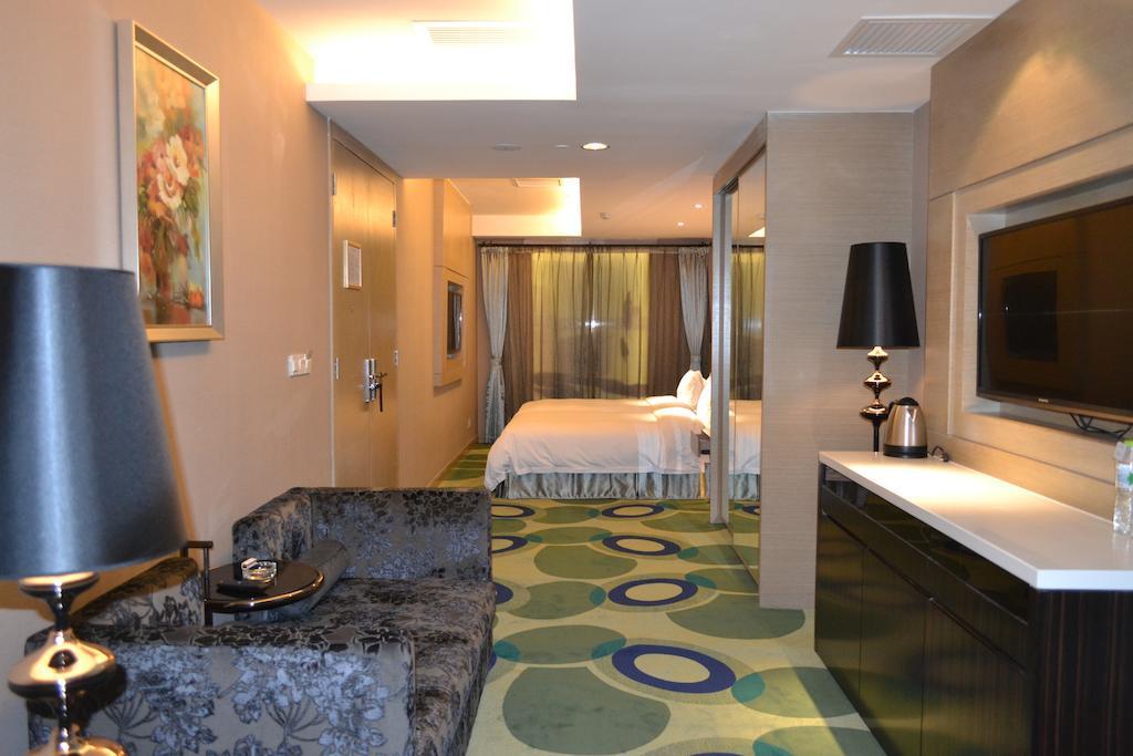 הוההוט Angel Garden Hotel מראה חיצוני תמונה