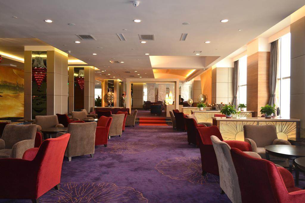 הוההוט Angel Garden Hotel מראה חיצוני תמונה