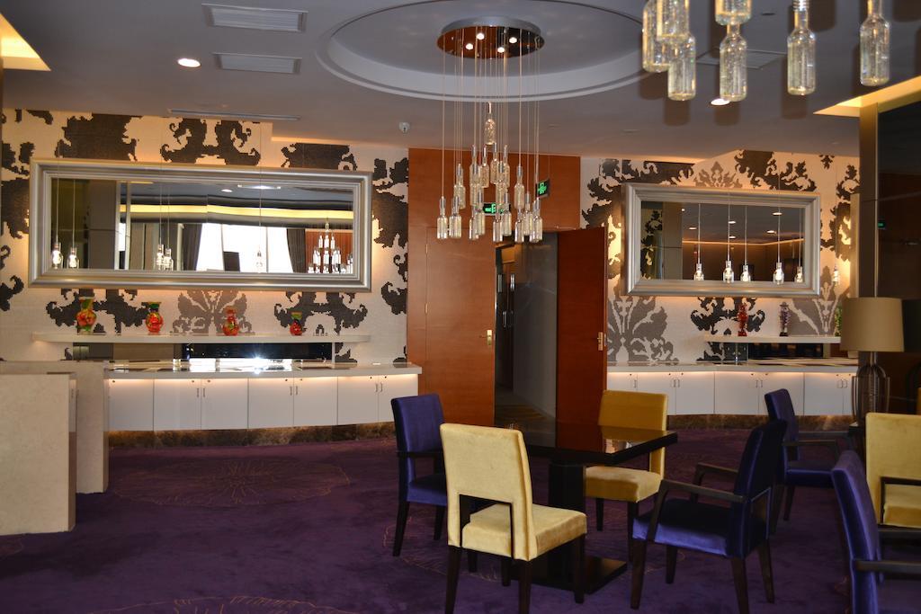 הוההוט Angel Garden Hotel מראה חיצוני תמונה